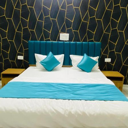 Hotel Balaji Villa Vadodara Eksteriør billede