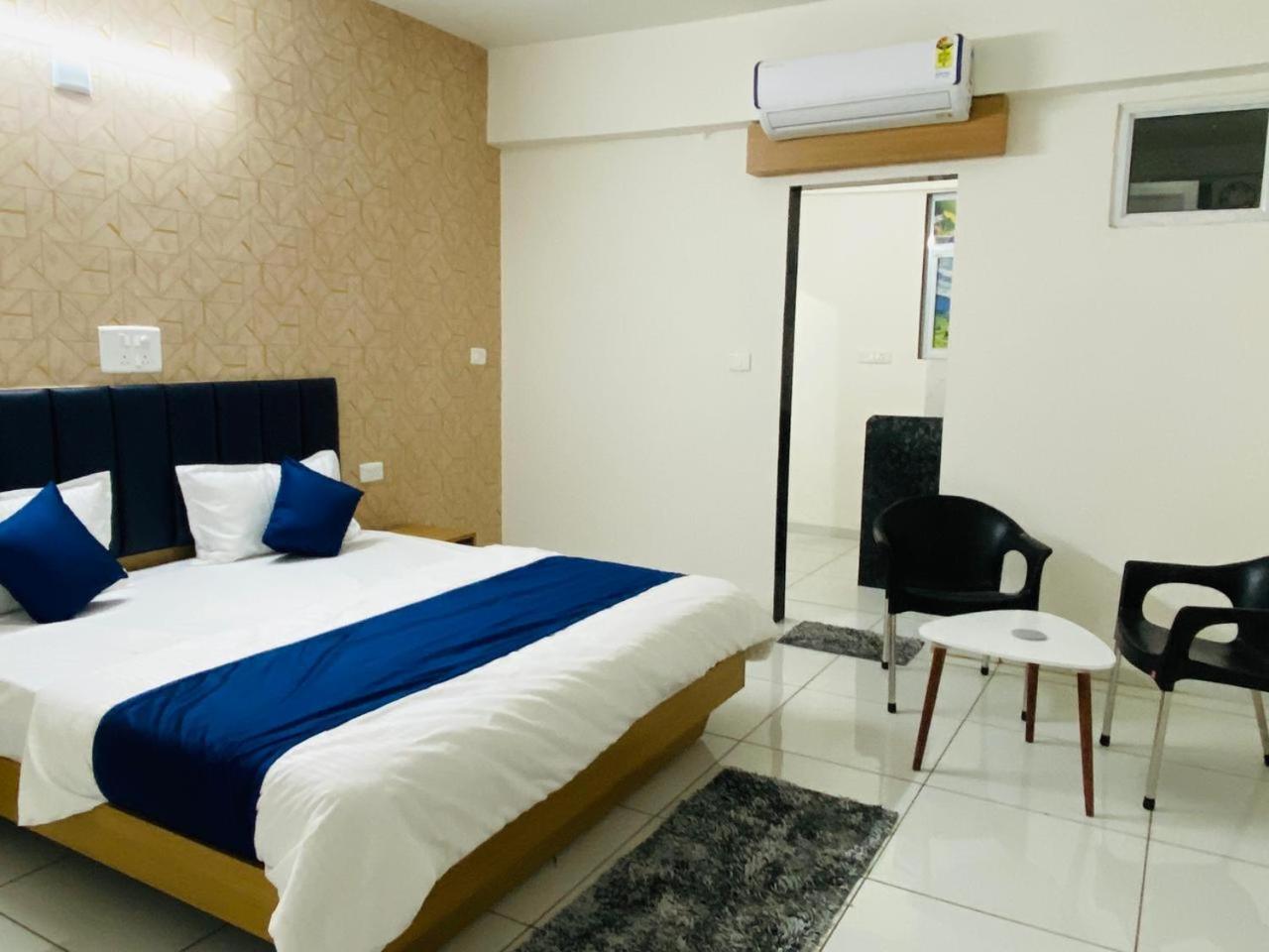 Hotel Balaji Villa Vadodara Eksteriør billede