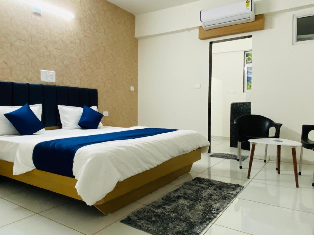 Hotel Balaji Villa Vadodara Eksteriør billede